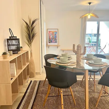 Beautiful Flat In Port Marianne With Parking Appartamento *